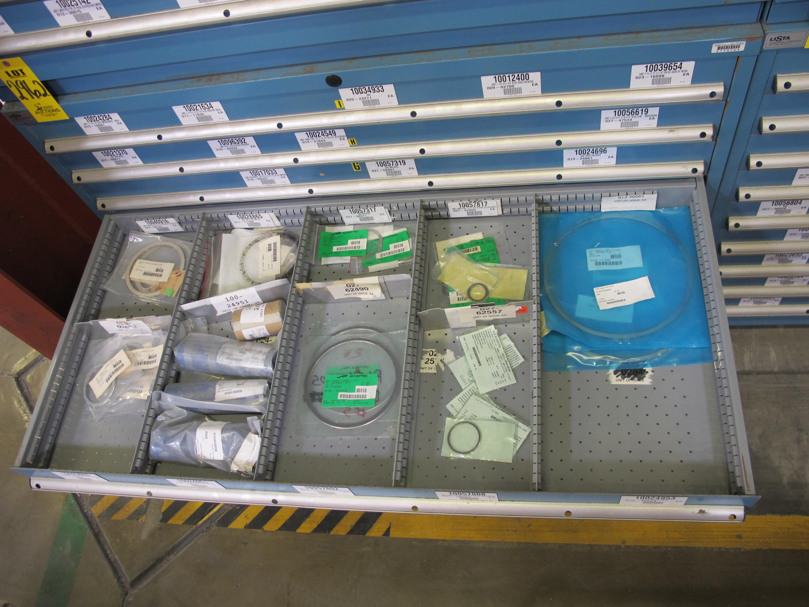 LISTA HEAVY DUTY 9-DRAWER PARTS CABINET W/ CONTENTS (W-50) LOADING & HANDLING FEE $25-